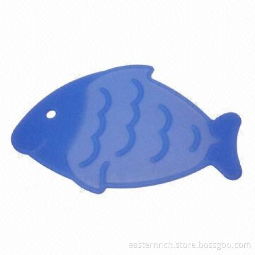 Fish-shaped silicone trivet, 26x17.8cm
